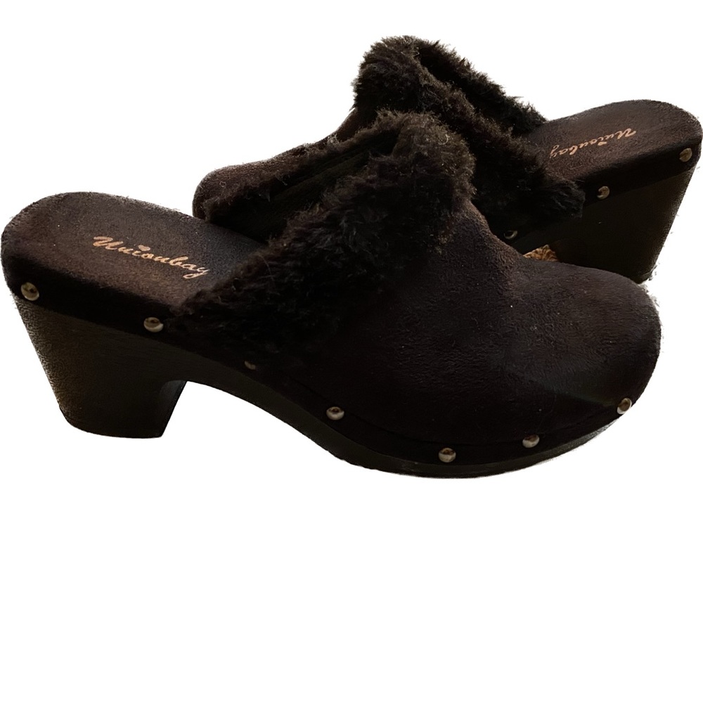 Unionbay faux fur mule/clog heels. size 8!